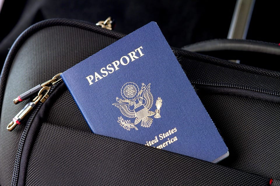 Important Factors To Consider When Buying A Suitcase